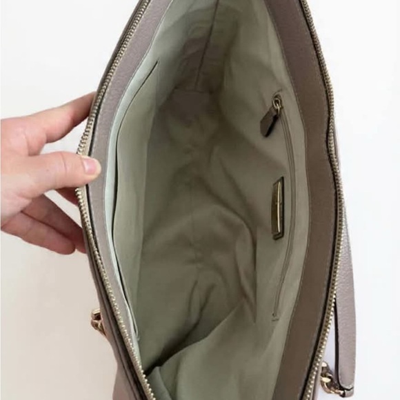 MARIO VALENTINO
Floralie Leather & Chain Strap Shoulder Bag - Picture 3 of 7